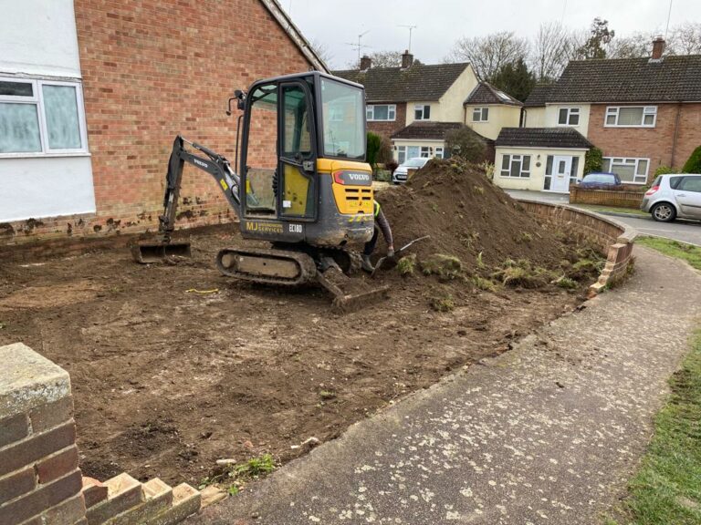 Digger Hire in Cambridge & Romford M J Groundwork Services